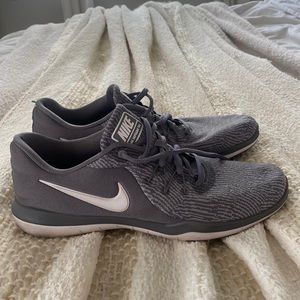 Nike Grey Flex Supreme TR6 Size 9.5